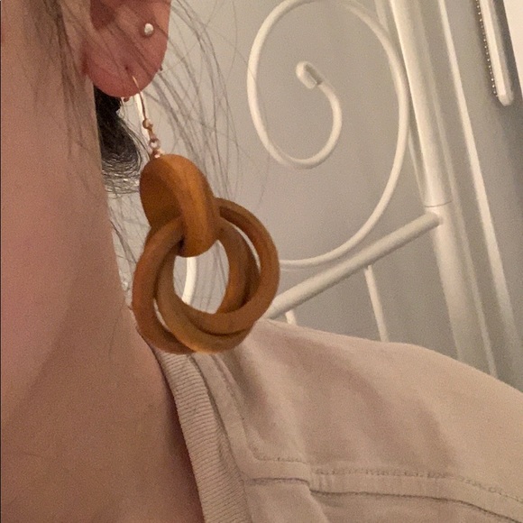 earrings - Picture 3 of 3